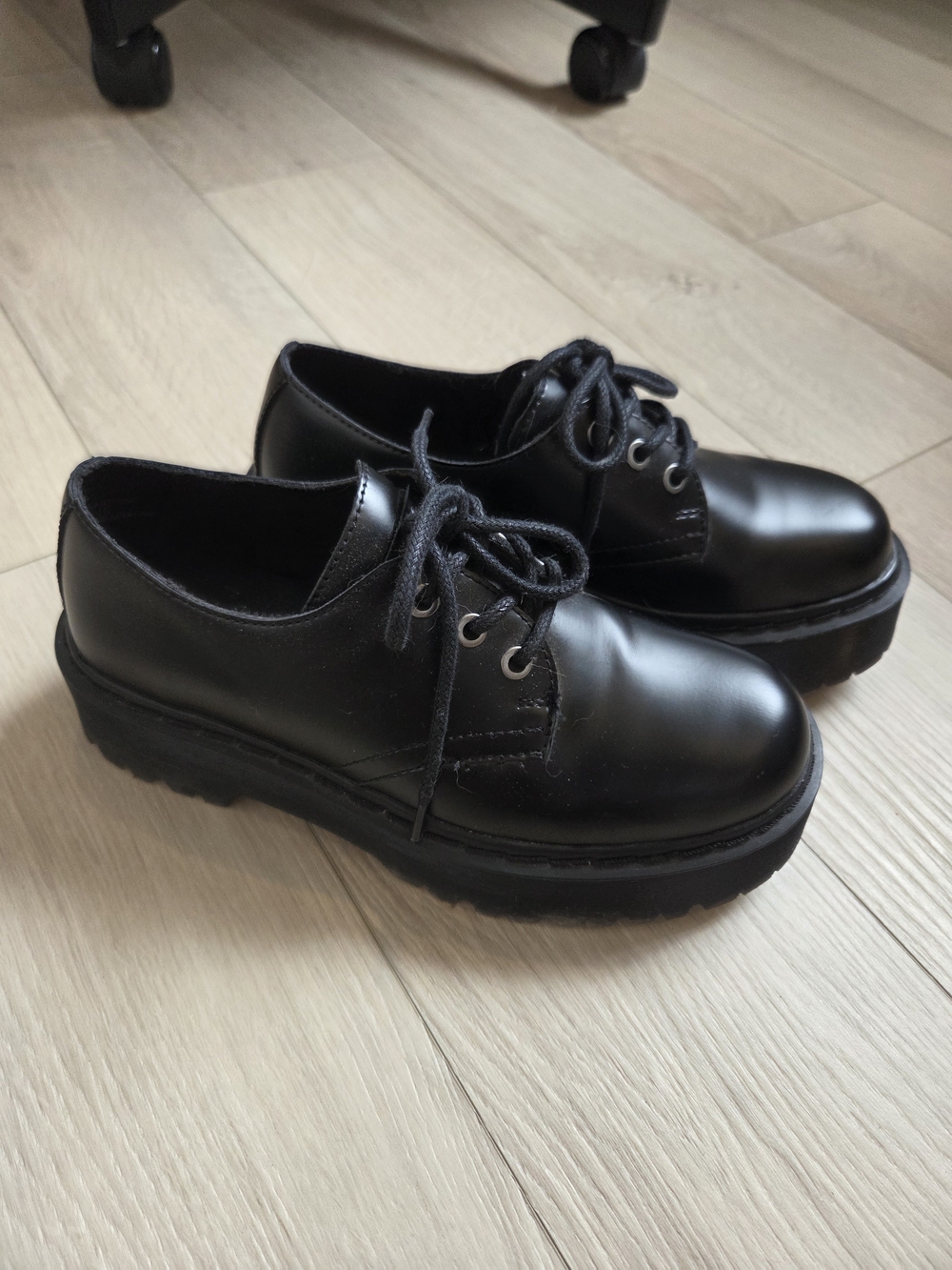 Classic Black Lace-Up Platform Oxfords for Women